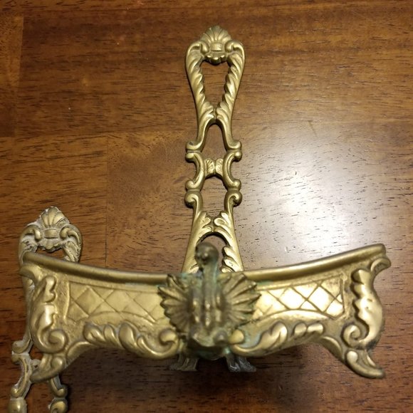 3 Vintage Brass Plate Holders - Picture 2 of 8